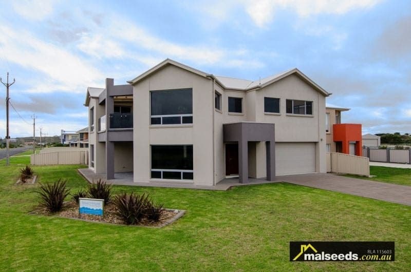 138 Sea Parade Port Macdonnell SA, Port Macdonnell - Thumbnail 3