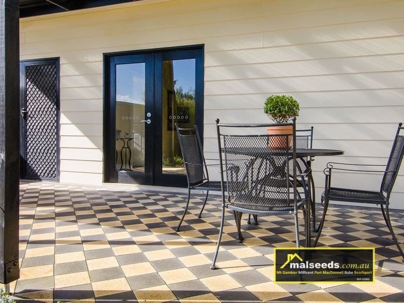 36 Bertha Street Mount Gambier SA, Mount Gambier - Image 1