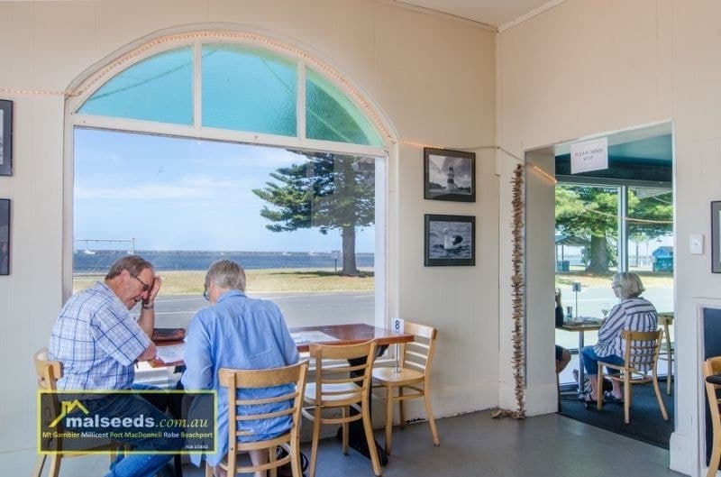63 Sea Parade Port Macdonnell SA, Port Macdonnell - Thumbnail 2