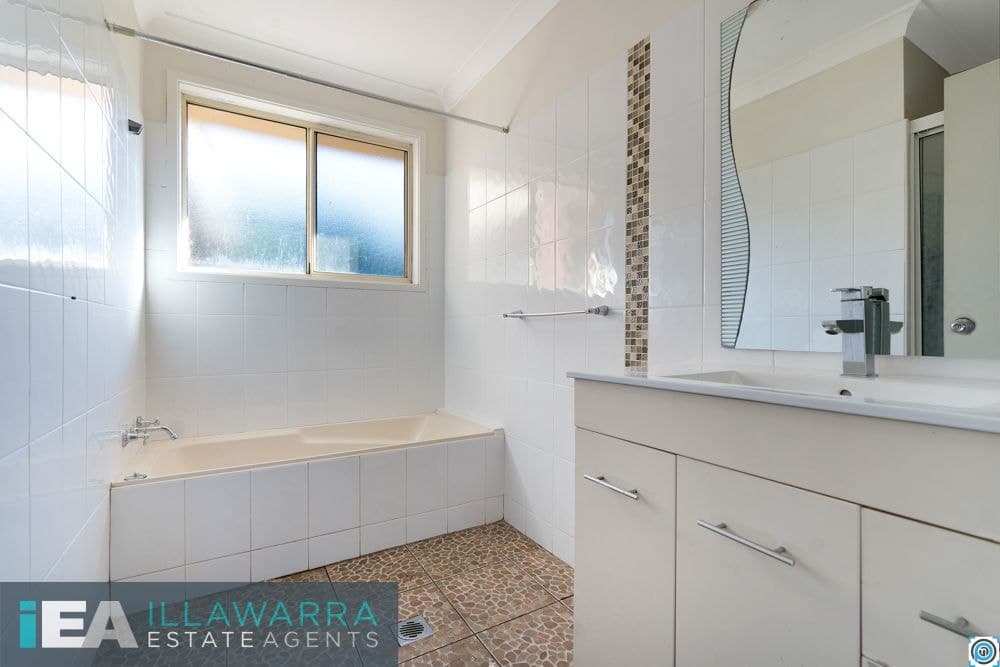 112 Hillside Drive, ALBION PARK NSW 2527, Albion Park - Image 1