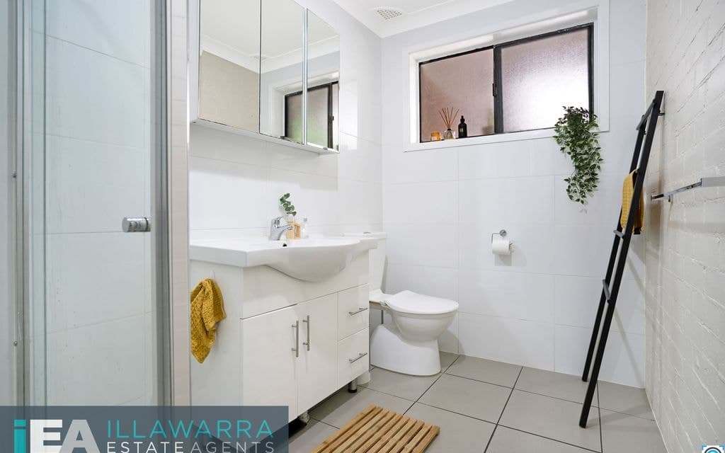 1/9 Neave Avenue, FIGTREE NSW 2525, Figtree - Image 1