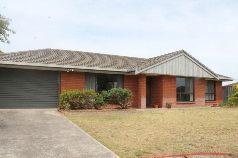 13 Wyrie Road Millicent SA, Millicent - Image 1