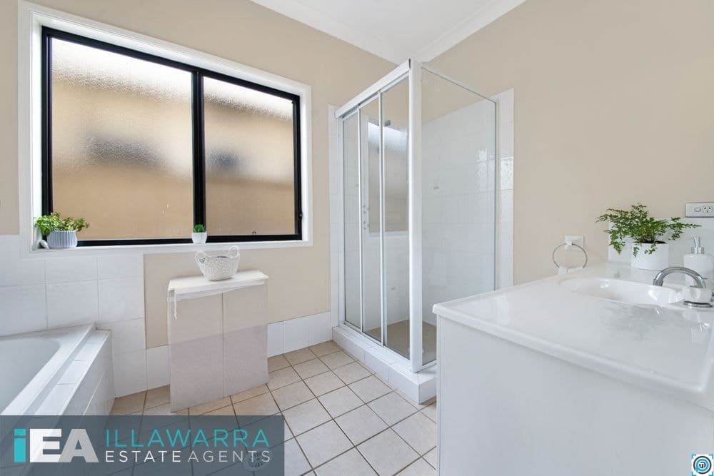 2/8a Taylor Road, ALBION PARK NSW 2527, Albion Park - Image 1