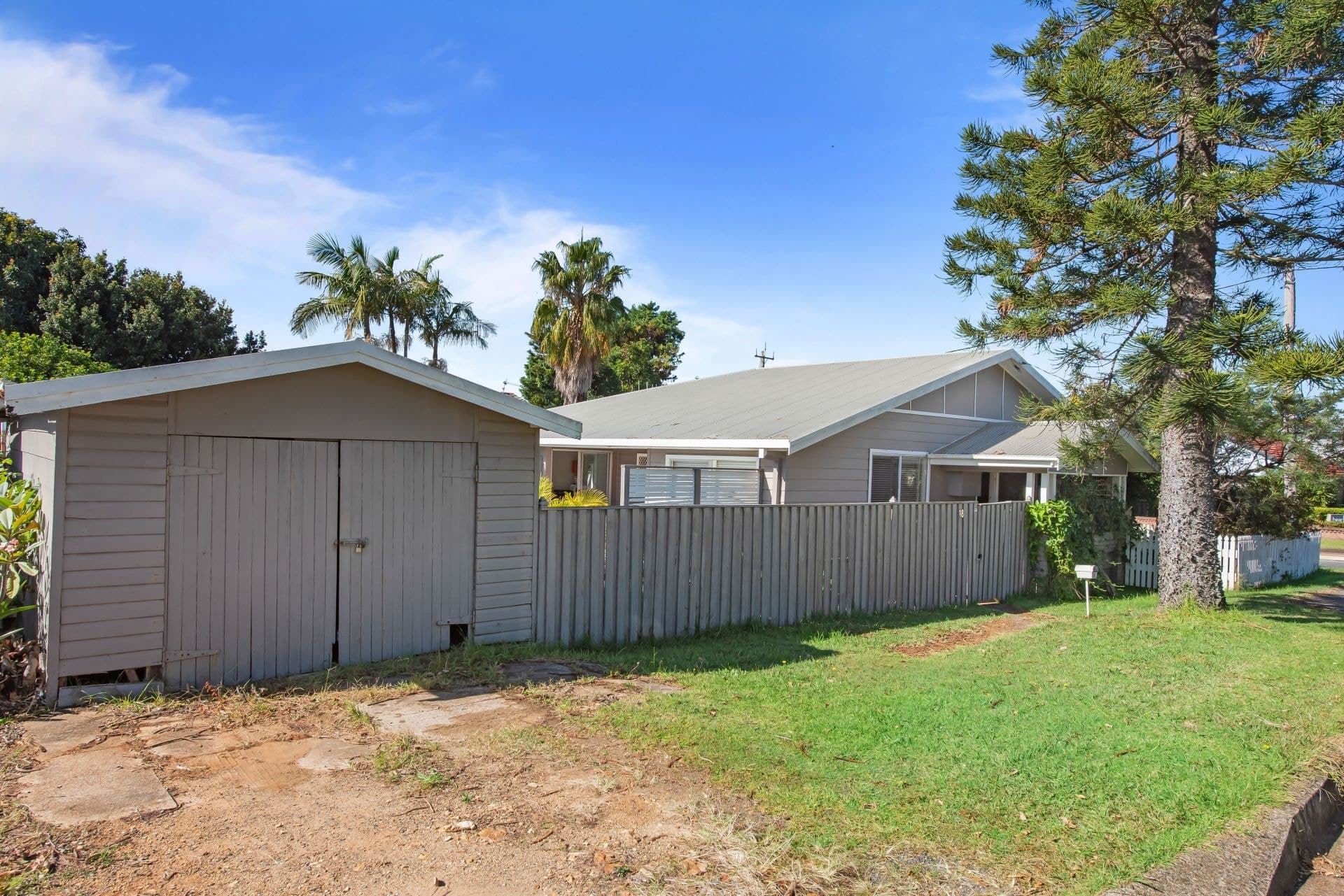 18 Granite Street Port Macquarie NSW, Port Macquarie - Thumbnail 2