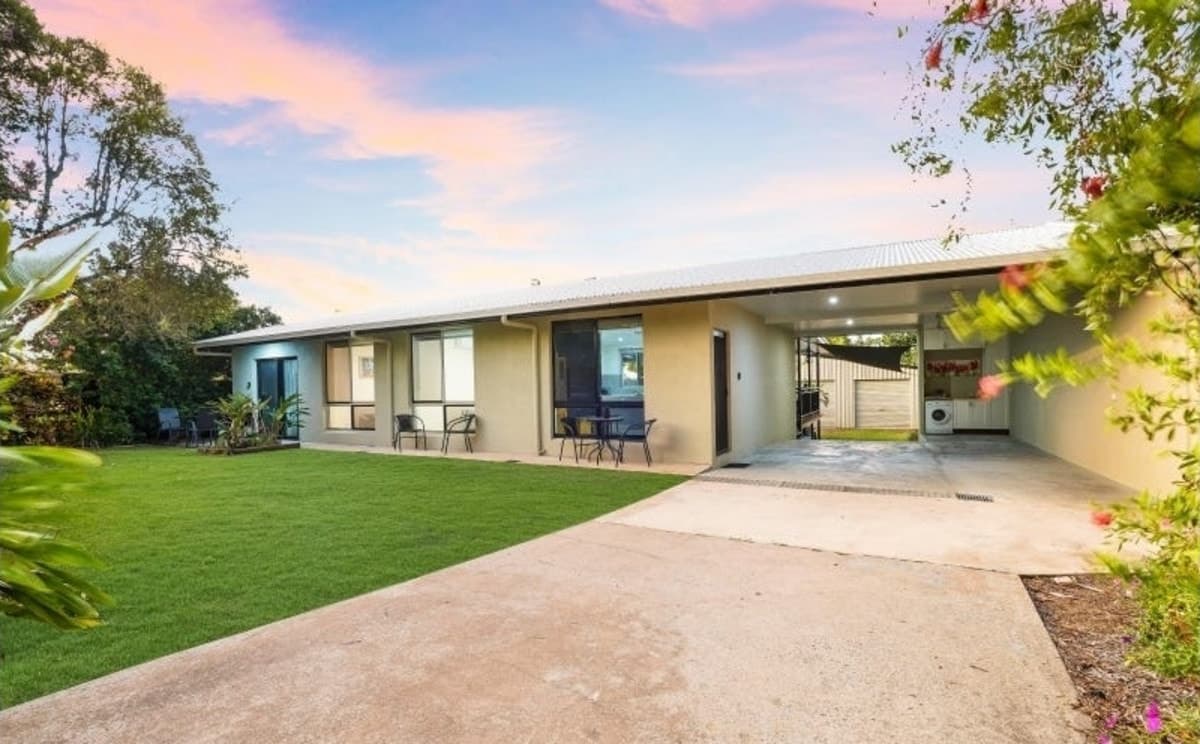 SOLD OFF MARKET – 29 Mistletoe Circuit, Karama, Karama - Image 1