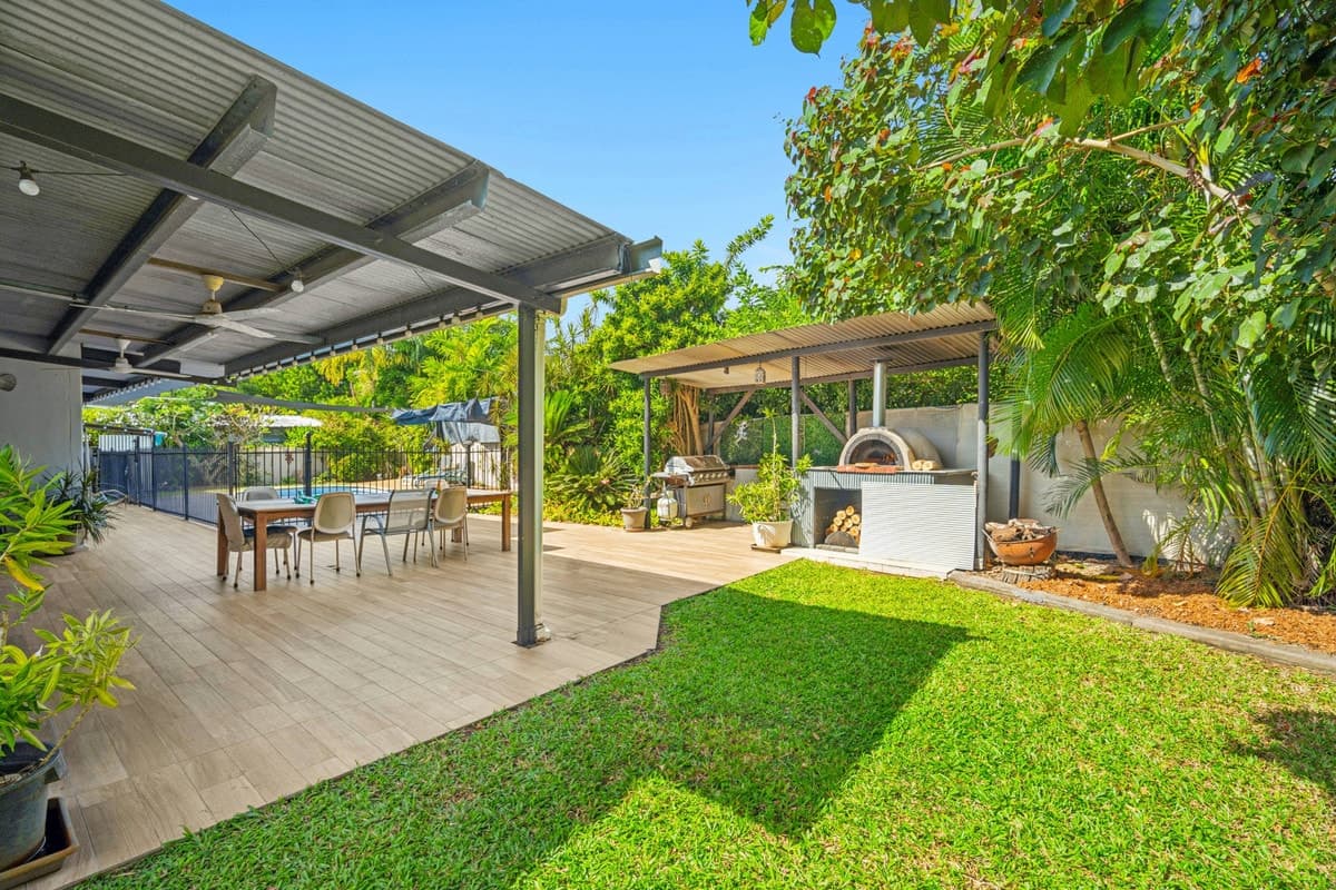 A Tropical Stunner with Space, Style and Everything You Could Want In  Darwin Home, Style And Everything You Could Want In Darwin Home - Thumbnail 2