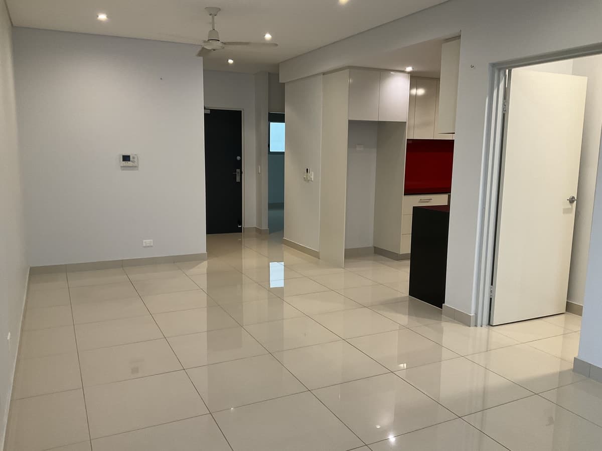 701 / 39 Cavenagh Street, DARWIN CITY NT 0800, Top-Floor Executive Apartment In Darwin With High Rental Return - Thumbnail 5