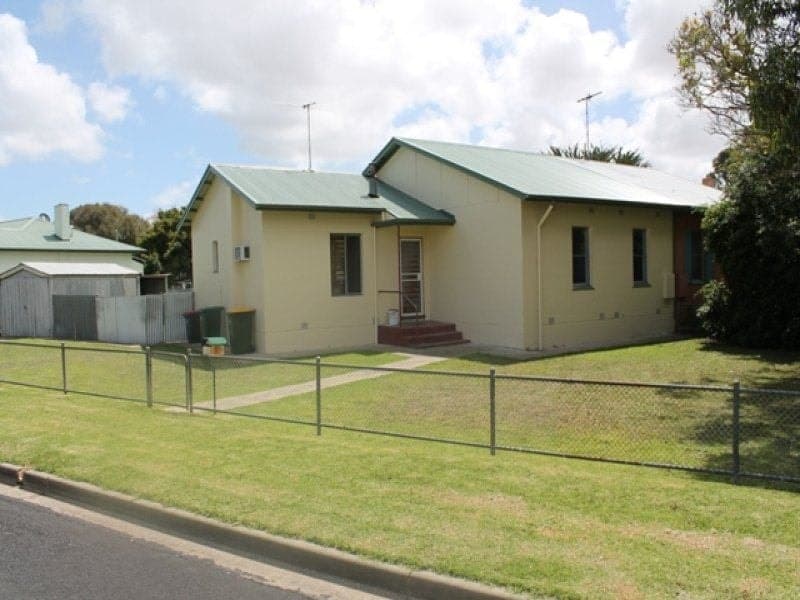 2 Inns Street MILLICENT SA, Millicent - Image 1