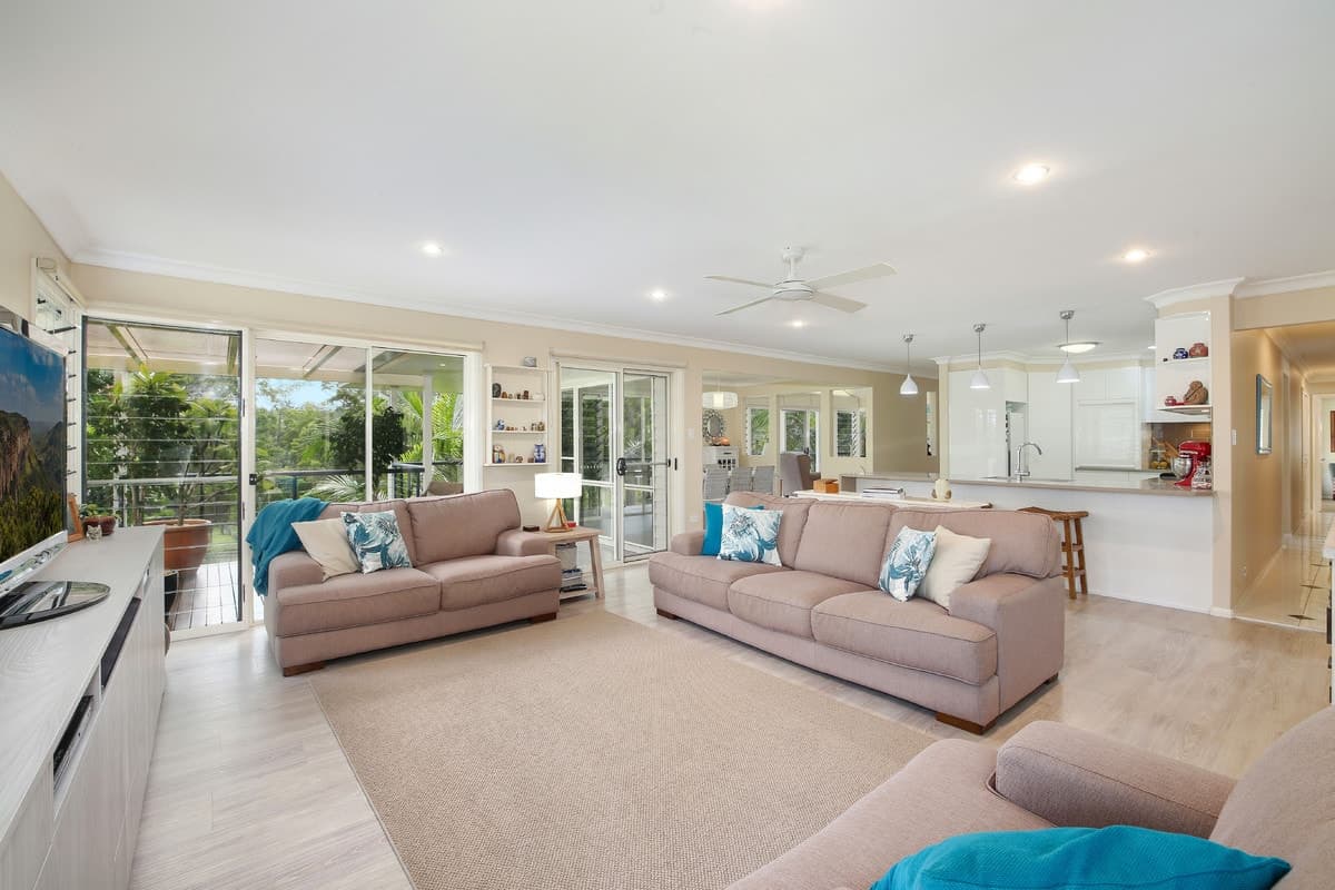 30 Lake Ridge Drive, Kew, Kew - Thumbnail 4