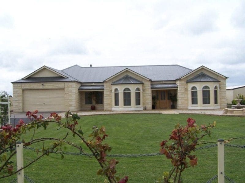 4 Sutherland Road Millicent SA, Millicent - Image 1