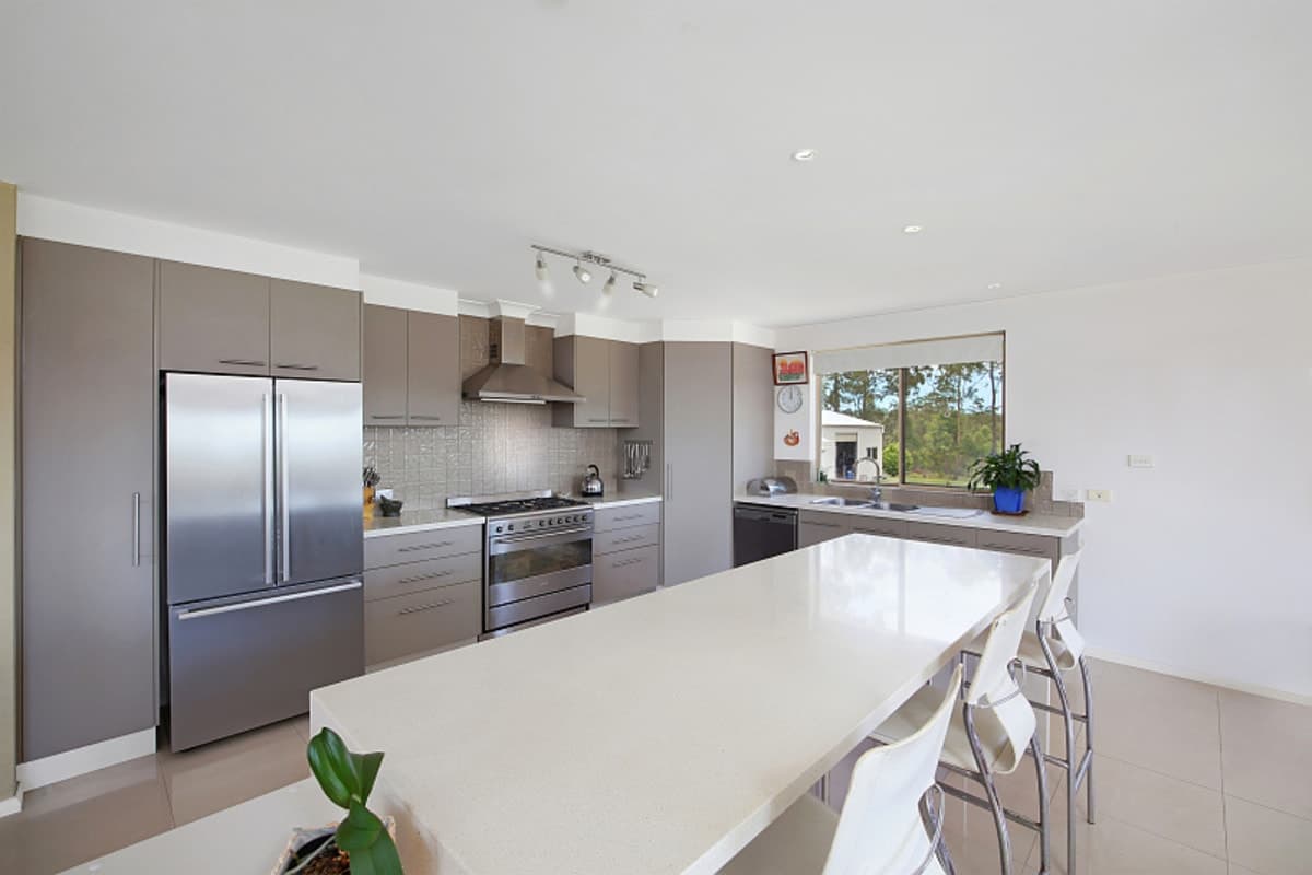 15 Lake Ridge Drive, Kew, Kew - Thumbnail 6