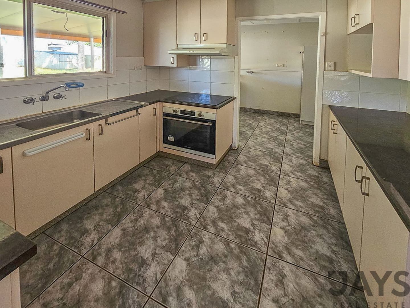 11 Diane StreetMount Isa QLD, 4825, Mount Isa - Thumbnail 7