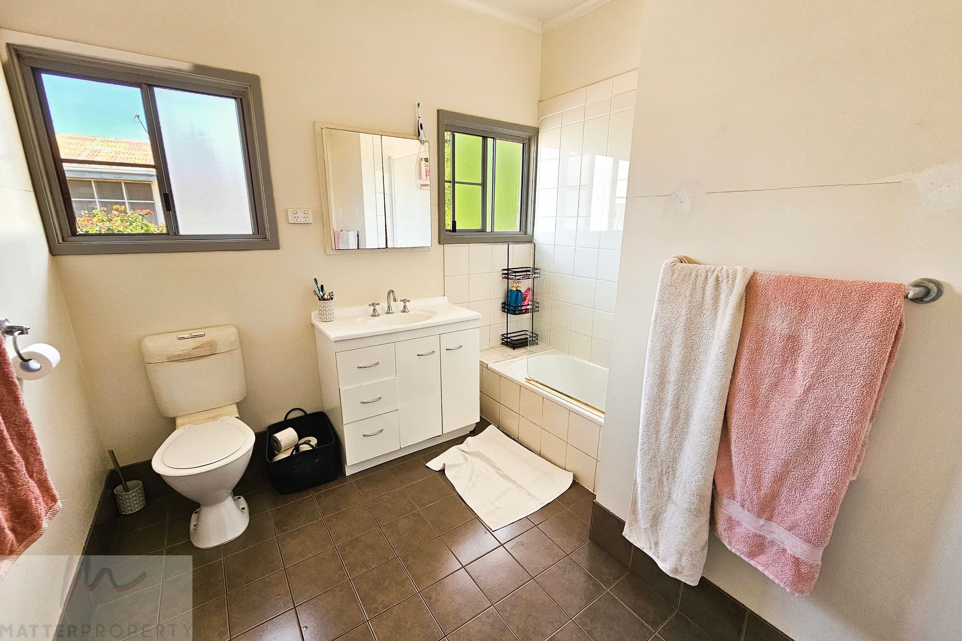 1 Finschafen Street, Mount Isa, QLD 4825, Mount Isa - Thumbnail 2