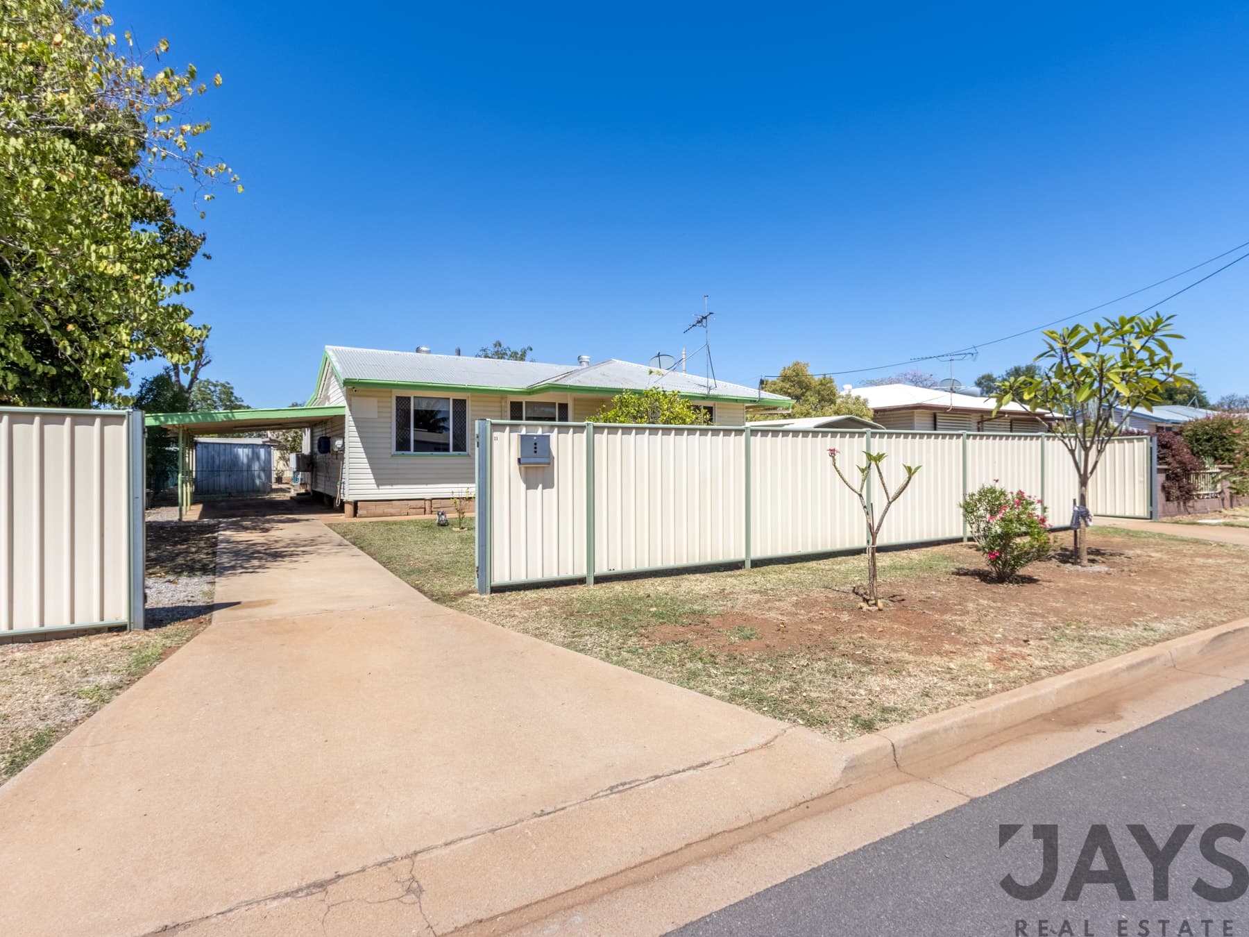 11 Salamaua Street, Mount Isa, QLD 4825, Mount Isa - Thumbnail 4