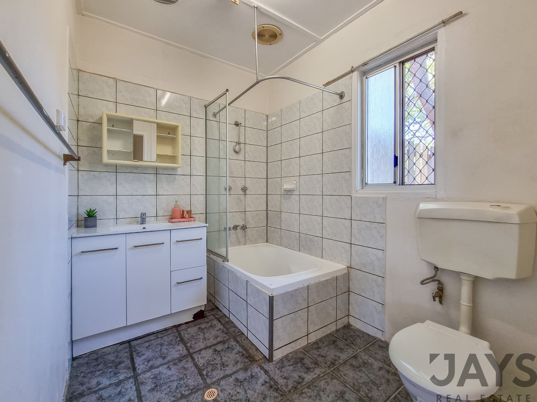 46 Pamela Street, Mount Isa, QLD 4825, Mount Isa - Thumbnail 4