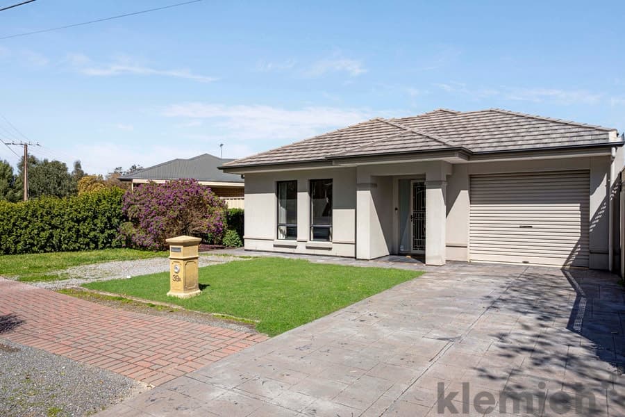 39A  Riverside Drive, Felixstow, Felixstow - Image 1