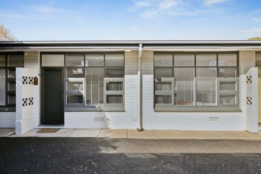 2/24 Torrens Street, Mitcham, Mitcham - Image 1