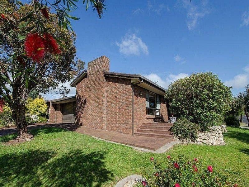 12 Hutchesson Street Millicent SA, Millicent - Image 1