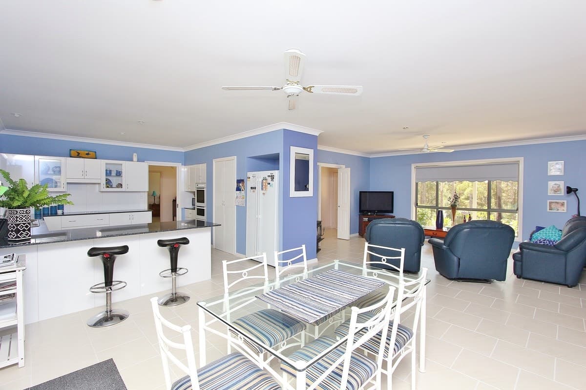 28 Lake Ridge Drive, Kew, Kew - Thumbnail 6