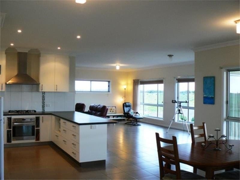19 Lakeside Drive BEACHPORT SA, Beachport - Image 1