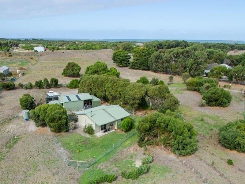 33 Muggleton Drive BEACHPORT SA, Beachport - Image 1