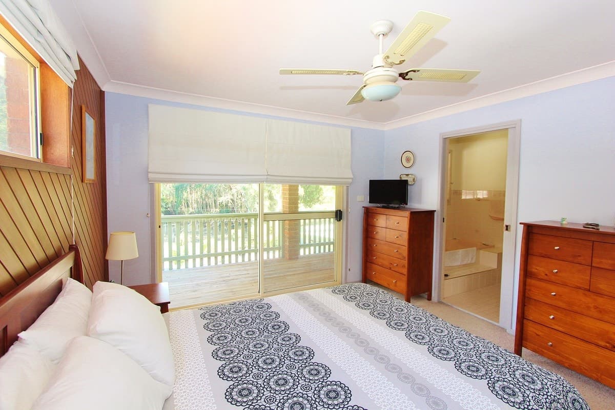 17 Lake View Crescent, West Haven, West Haven - Thumbnail 8