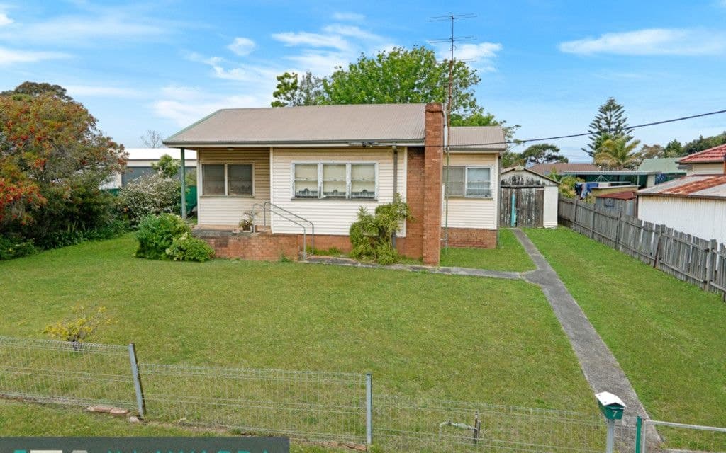 7 Noble Parade, LAKE HEIGHTS NSW 2502, Lake Heights - Image 1