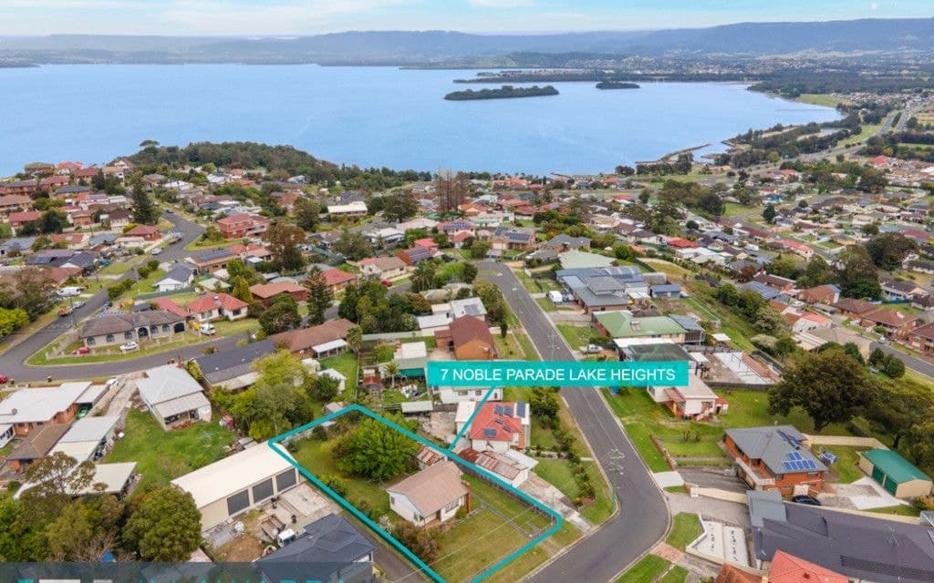 7 Noble Parade, LAKE HEIGHTS NSW 2502, Lake Heights - Thumbnail 2