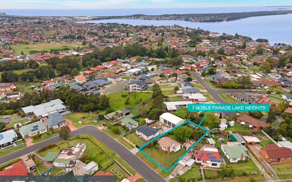 7 Noble Parade, LAKE HEIGHTS NSW 2502, Lake Heights - Thumbnail 5