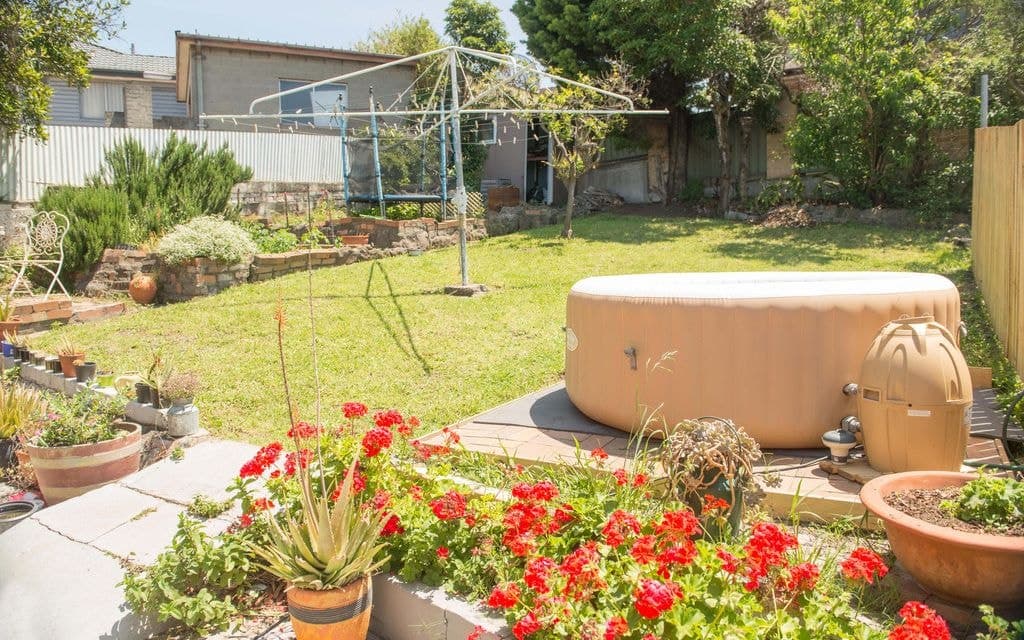 54 Mirrabooka Road, LAKE HEIGHTS NSW 2502, Lake Heights - Thumbnail 2