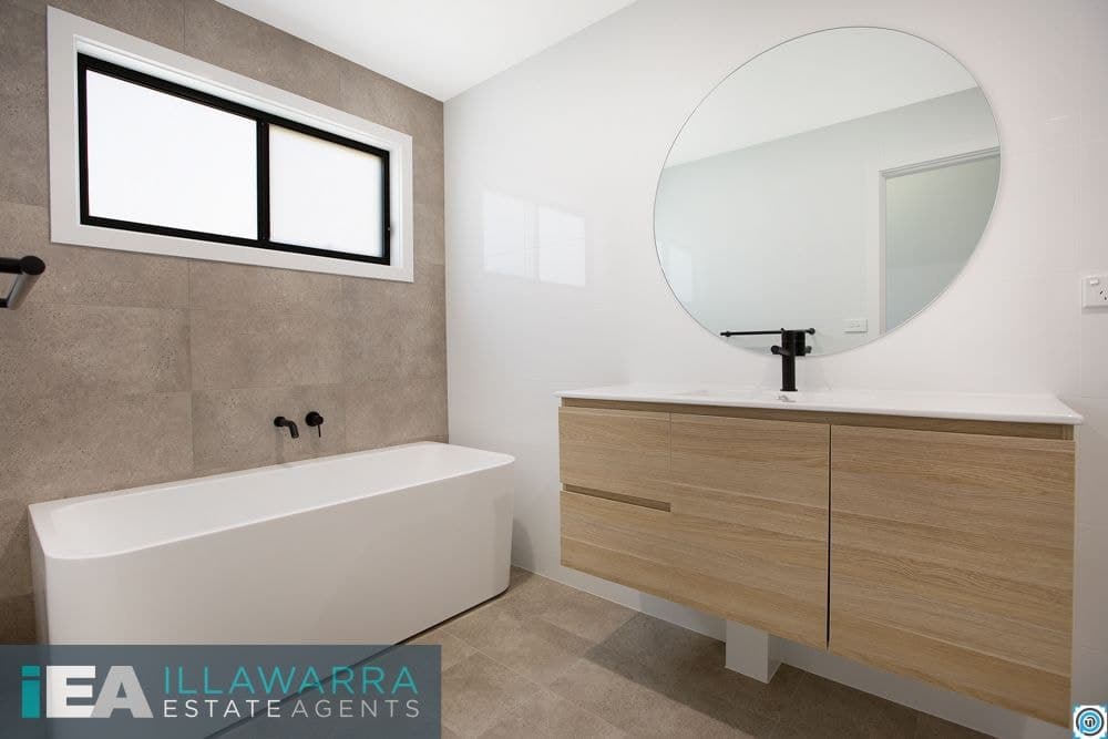 130 Crest Road, ALBION PARK NSW 2527, Albion Park - Image 1