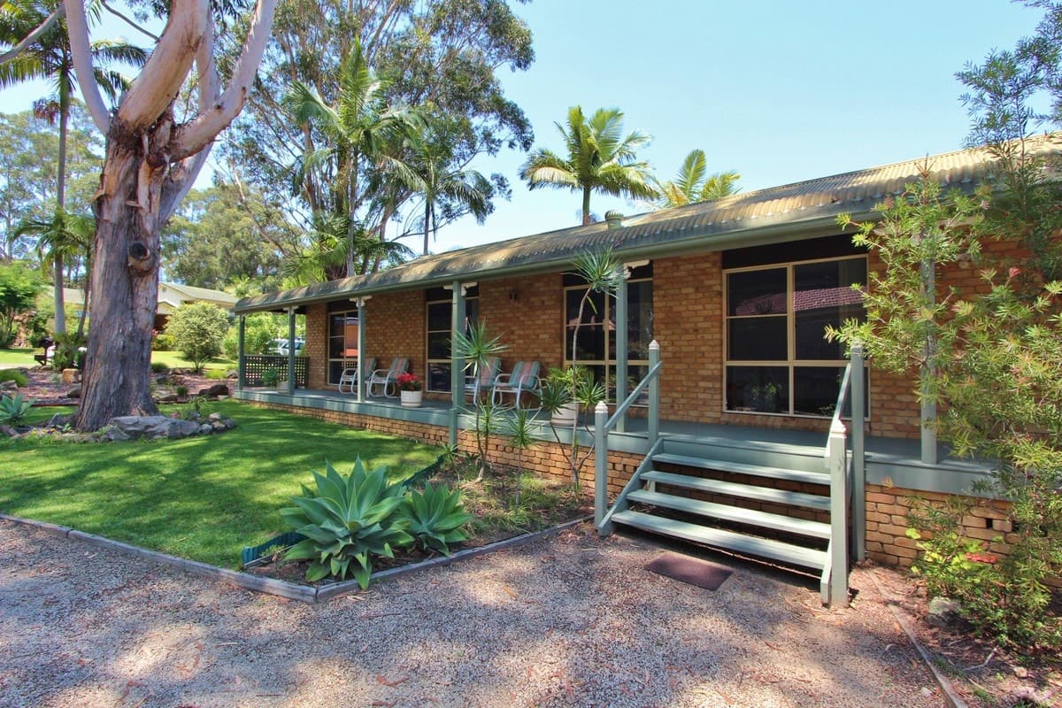 23 Lake View Crescent, West Haven, West Haven - Image 1