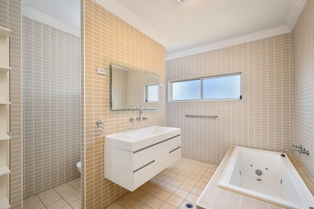 18 Glenmore Place, South Penrith - Thumbnail 2