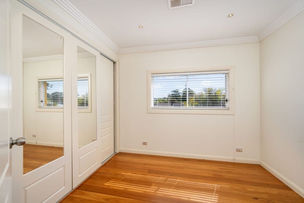 18 Glenmore Place, South Penrith - Thumbnail 3