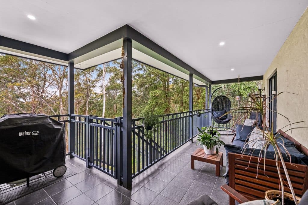 81 Roberts Parade, Hawkesbury Heights - Thumbnail 3