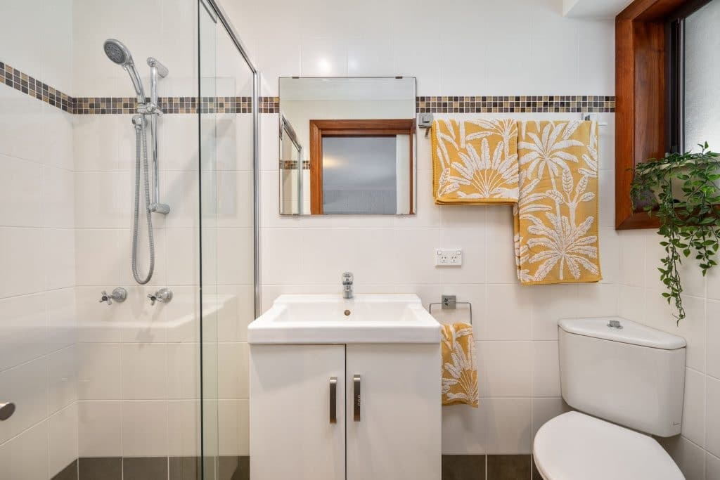 81 Roberts Parade, Hawkesbury Heights - Thumbnail 4