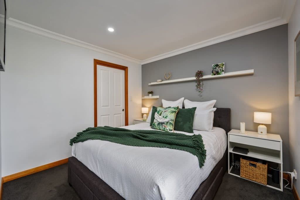 81 Roberts Parade, Hawkesbury Heights - Thumbnail 7