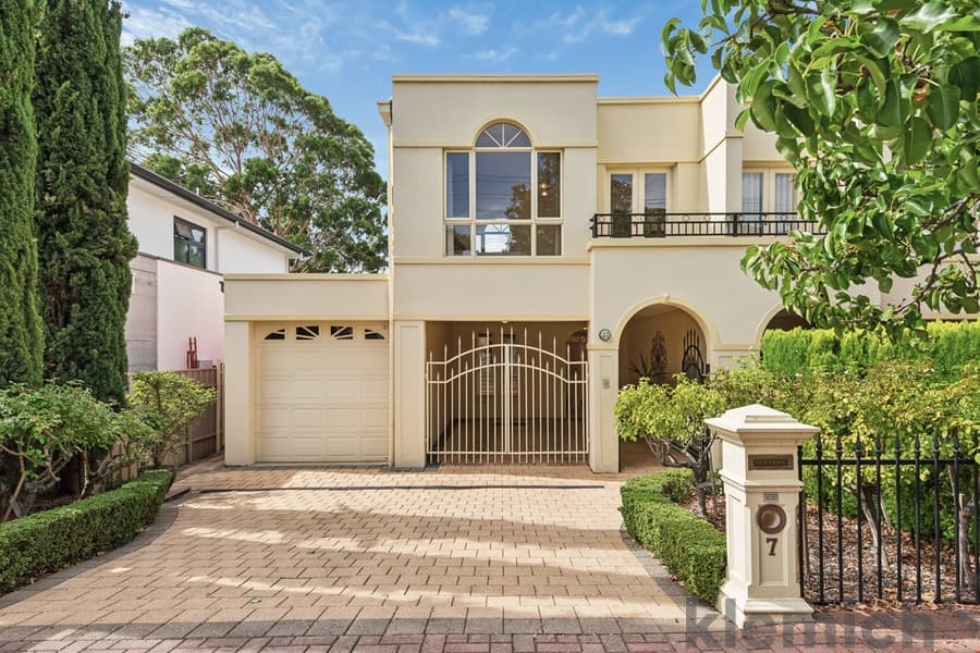 7 Garden Avenue, Burnside, Burnside - Image 1