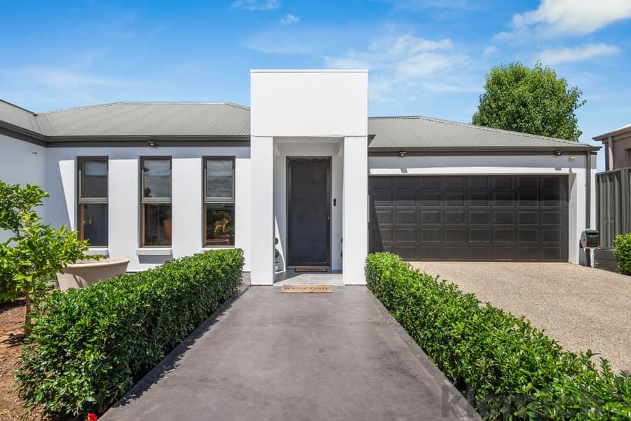 1D Grantley Avenue  South, Rostrevor, Rostrevor - Image 1