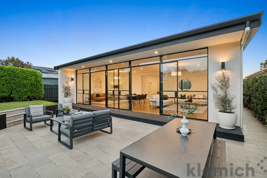 17 Seaview Street, Fullarton, Fullarton - Image 1