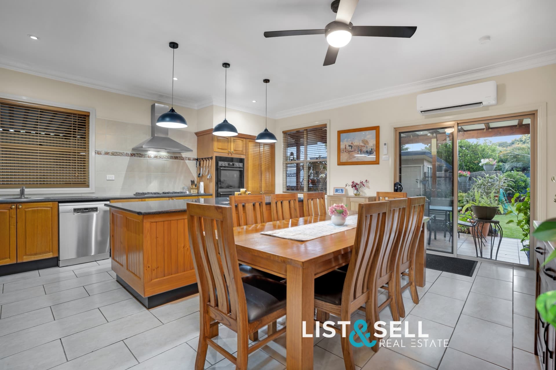 8 Cedric Street, Macquarie Fields, NSW 2564, Macquarie Fields - Thumbnail 3