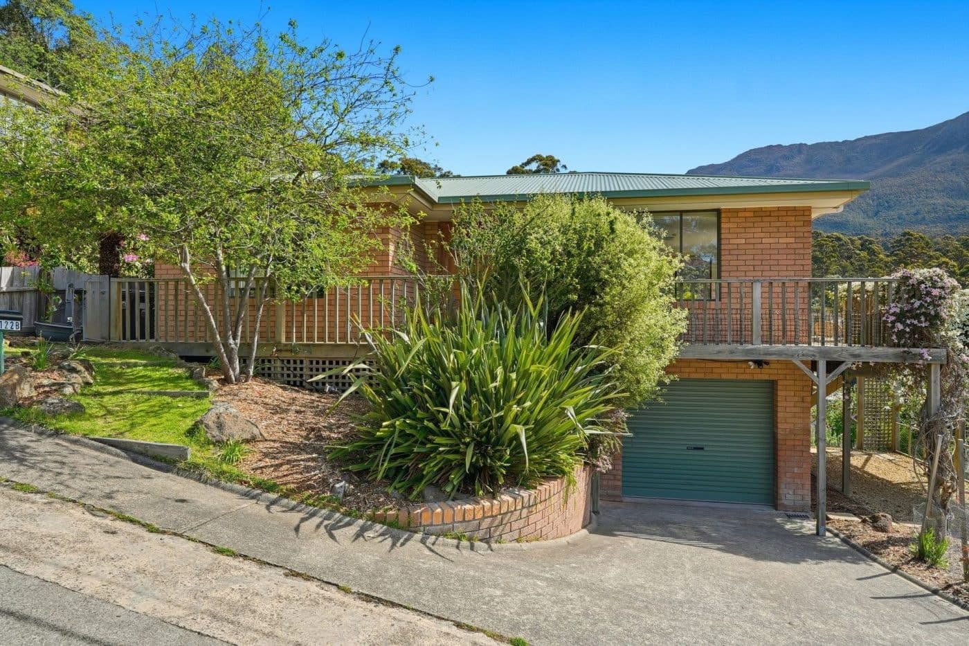 2/122B Strickland Avenue, South Hobart - Image 1