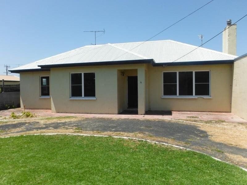 9 Church Street PORT MACDONNELL SA, Port Macdonnell - Image 1