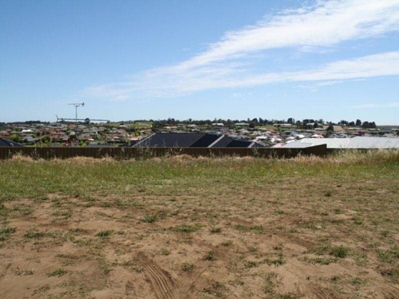14 Hilltop Avenue MOUNT GAMBIER SA, Mount Gambier - Image 1