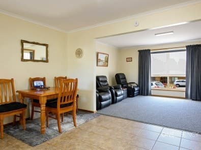 35 Barnard Crescent, Shorewell Park, Shorewell Park - Thumbnail 4