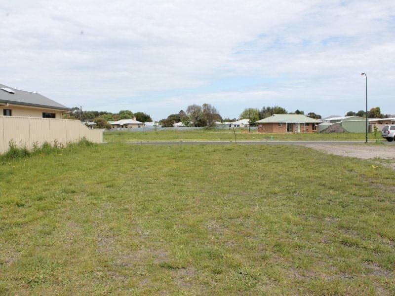17 Grey Terrace MILLICENT SA, Millicent - Image 1