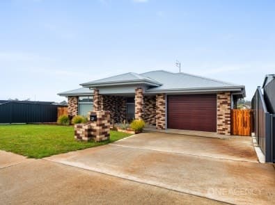 27 Deavan Drive, Shorewell Park, Shorewell Park - Image 1