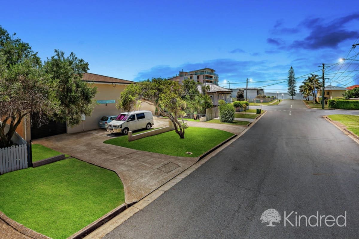 2 / 2 Osbourne Street, Scarborough QLD 4020, Scarborough - Thumbnail 3