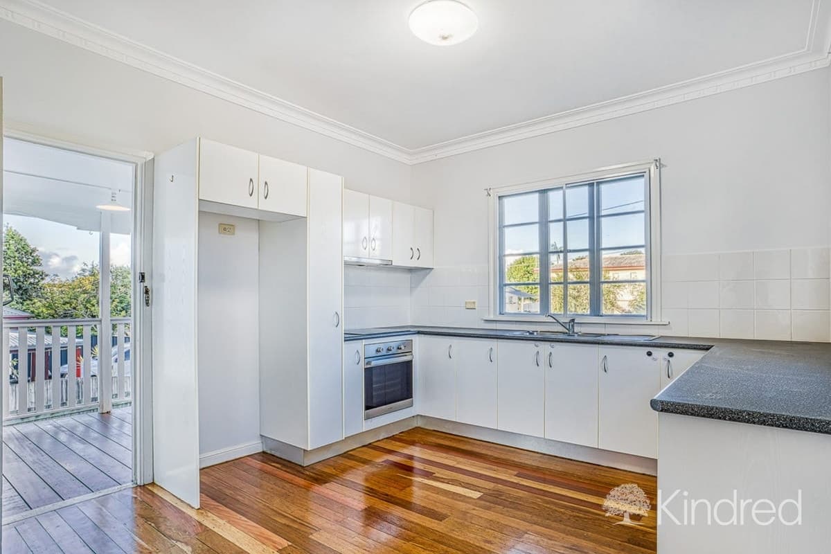 1 / 8 Sturgeon Street, Redcliffe QLD 4020, Redcliffe - Thumbnail 3