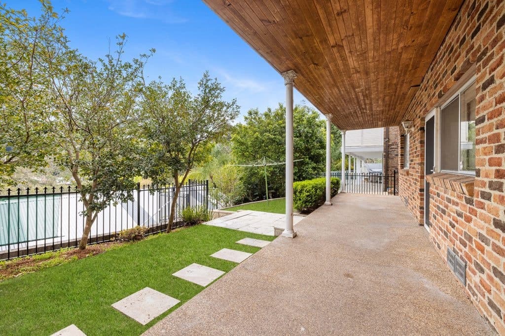 11 Narooma Place, Gymea Bay - Thumbnail 5